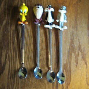 Warner Bros Studio Store Ice Cream Spoons Tweety Bird ,Bugs, Taz, Sylvester 1997